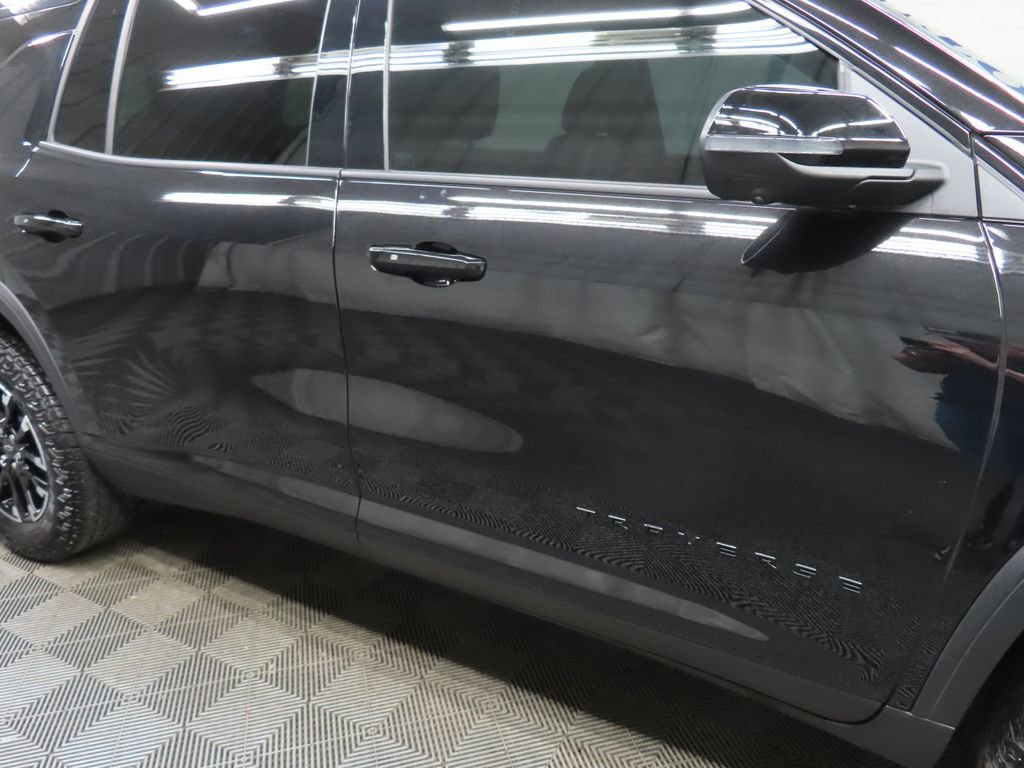 Used 2024 Chevrolet Traverse Z71 w/ LPO, Floor Liner Package AWD/4WD image 42