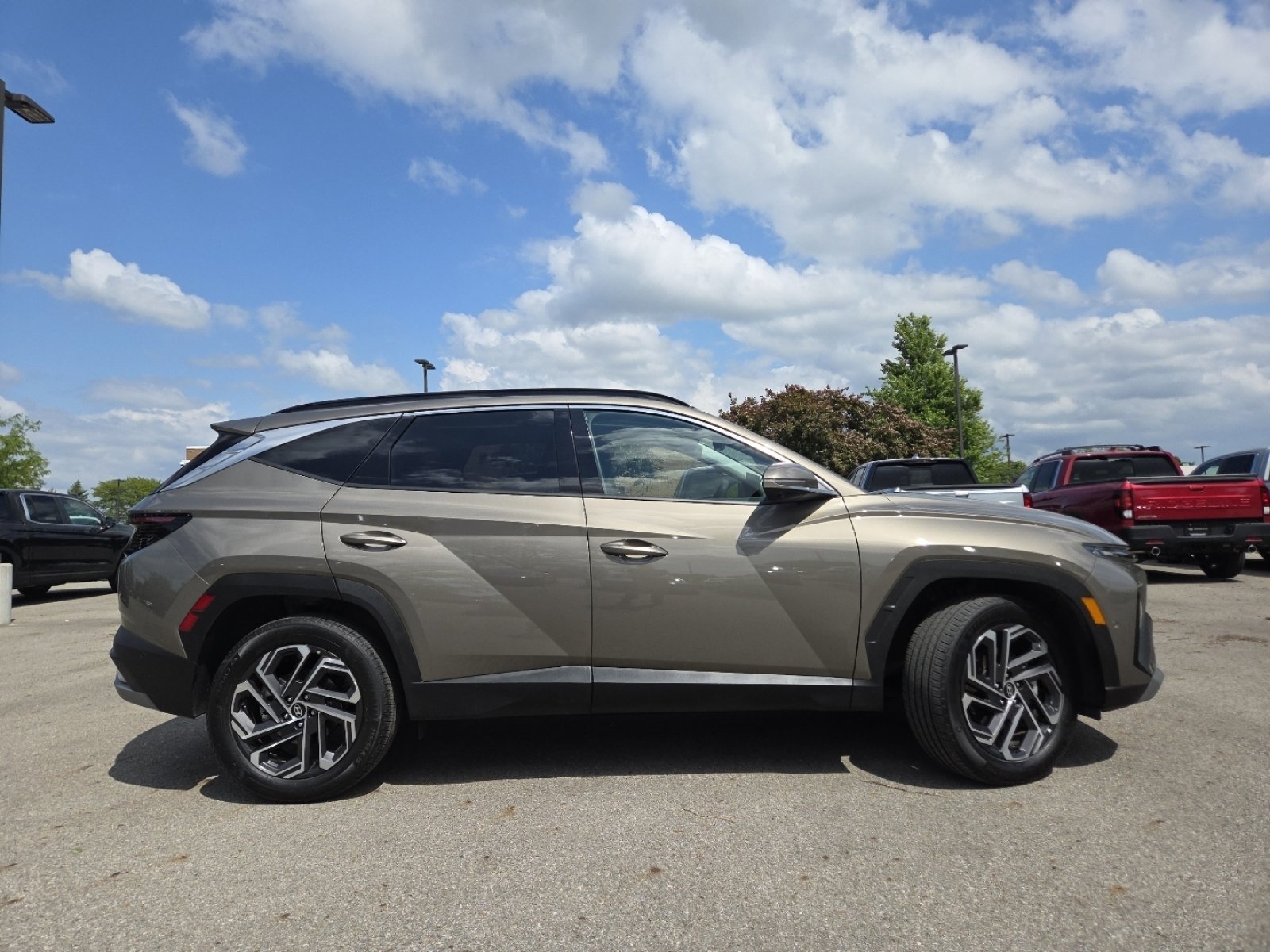 Used 2025 Hyundai Tucson Limited AWD/4WD image 20