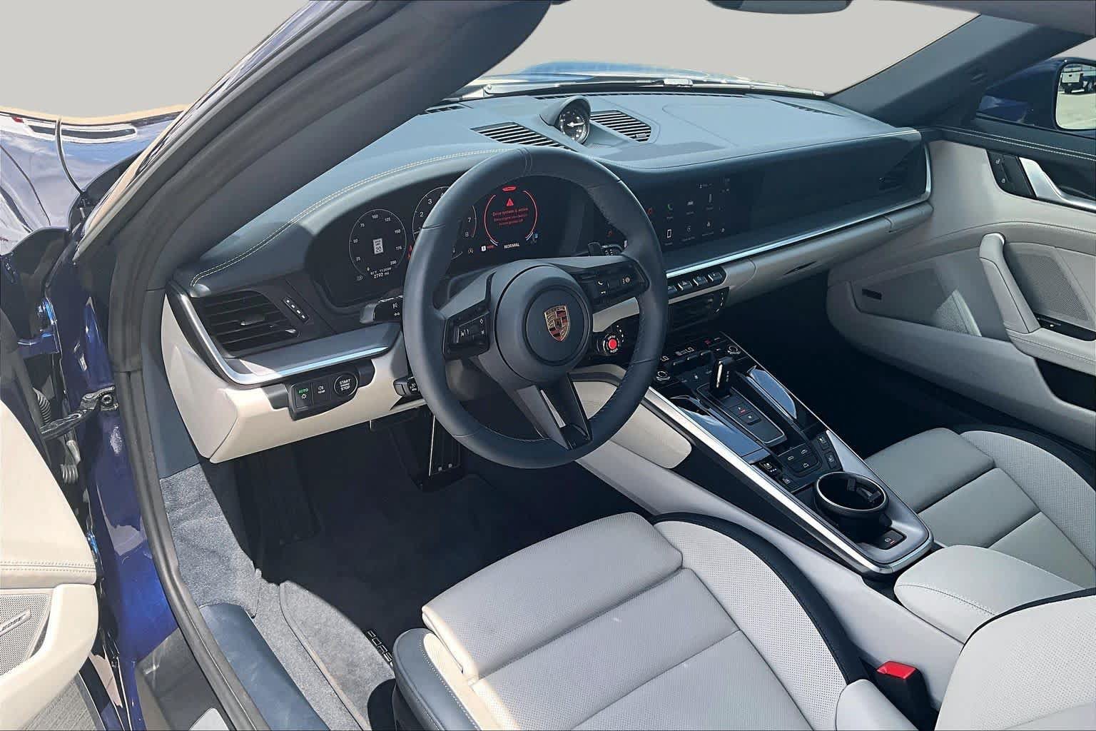 Used 2025 Porsche 911 Carrera RWD image 14
