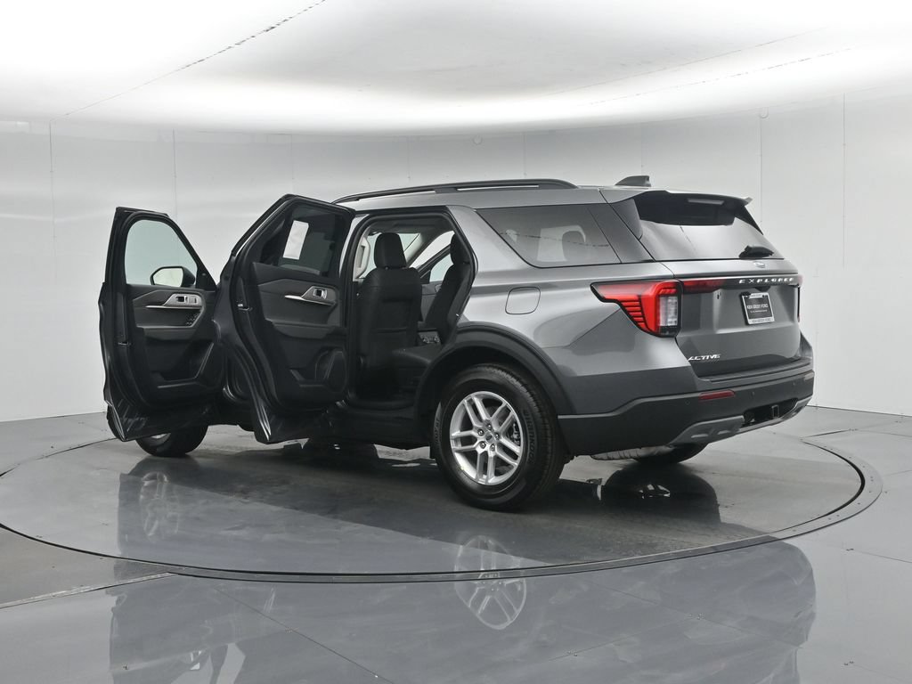 New 2026 Ford Explorer Active w/ Active Comfort Package RWD image 32