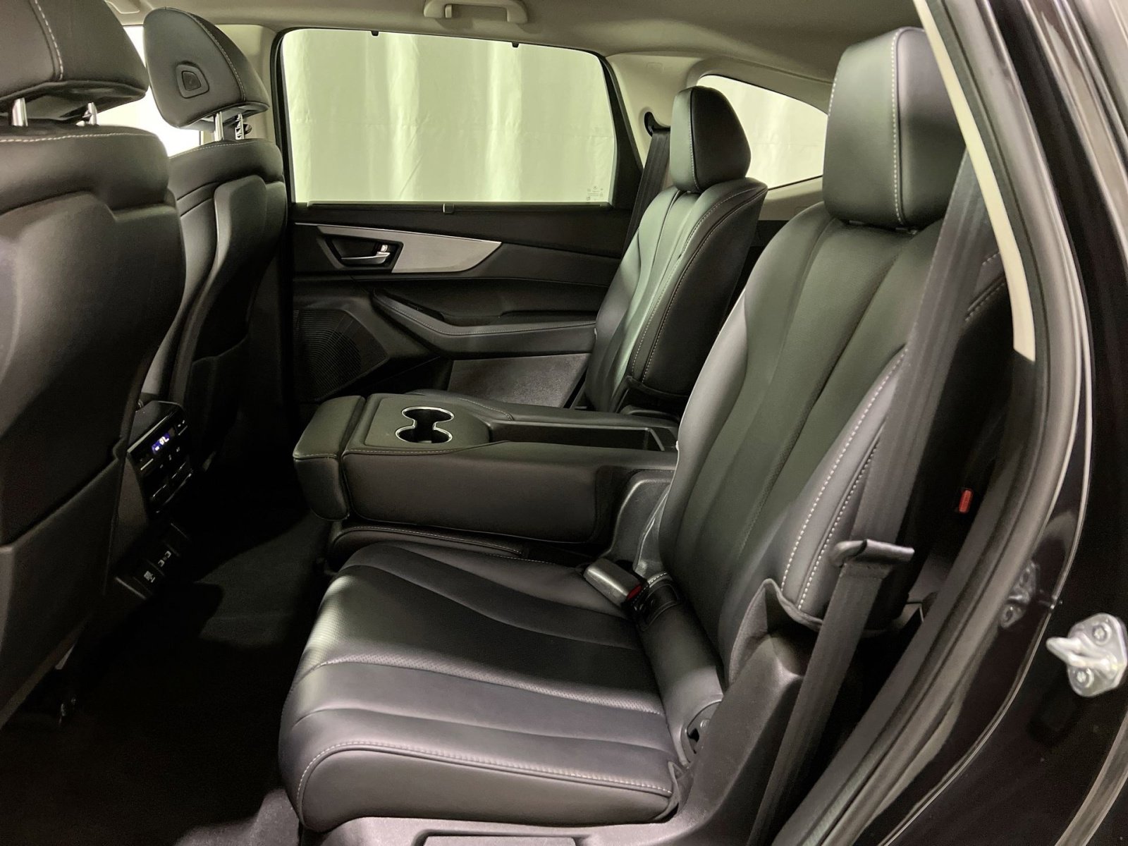 Used 2023 Acura MDX SH-AWD w/ Technology Package image 23