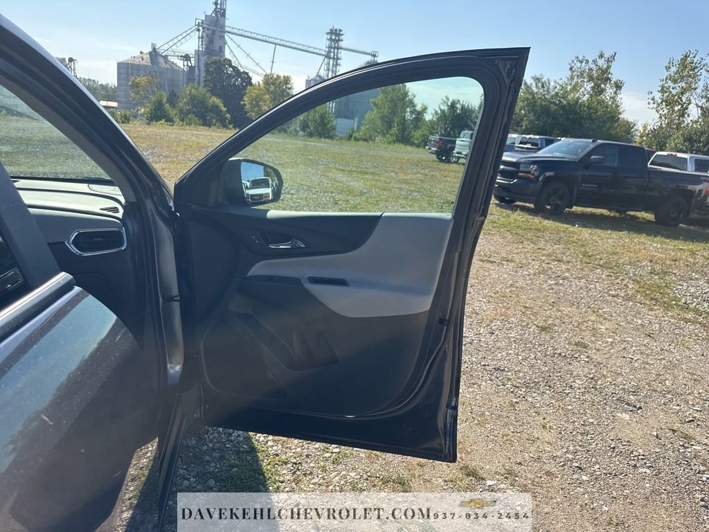 Used 2022 Chevrolet Equinox LS w/ LS Convenience Package image 26