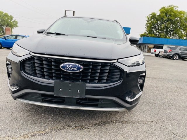Used 2023 Ford Escape Platinum image 7