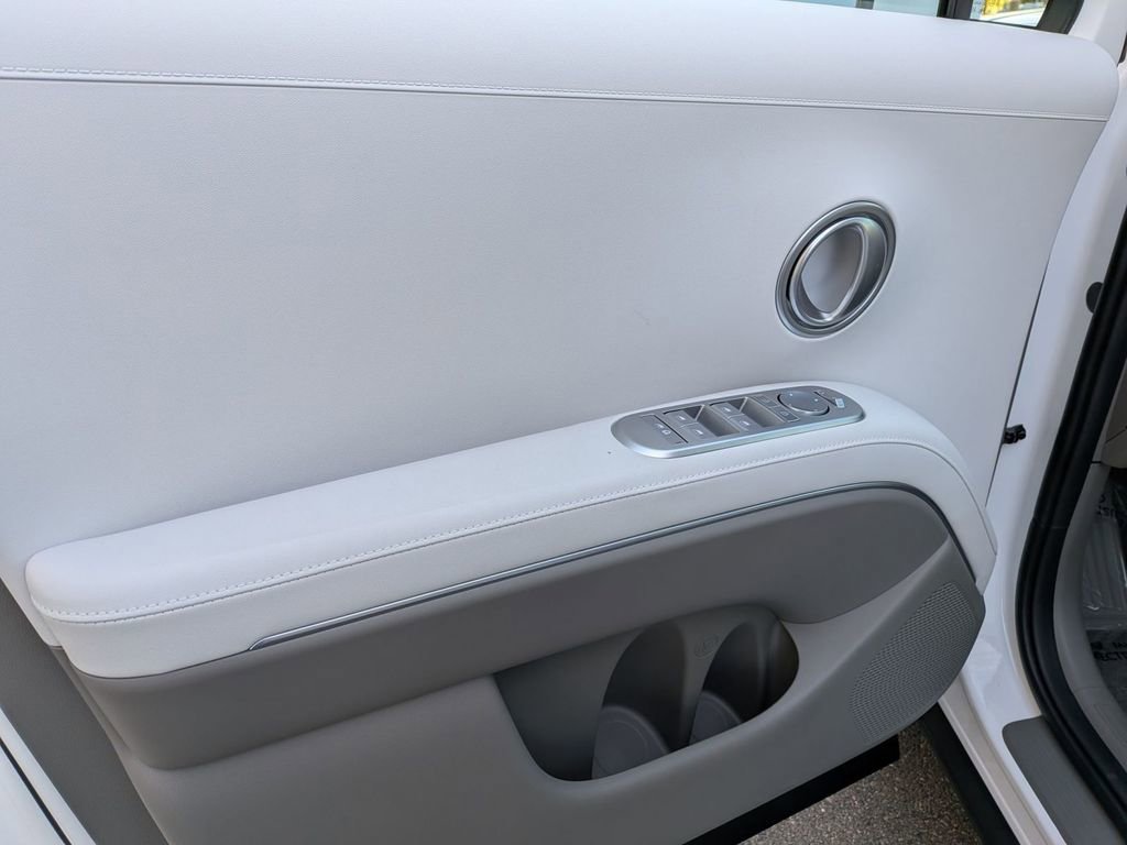 New 2026 Hyundai Palisade FWD Hybrid image 13