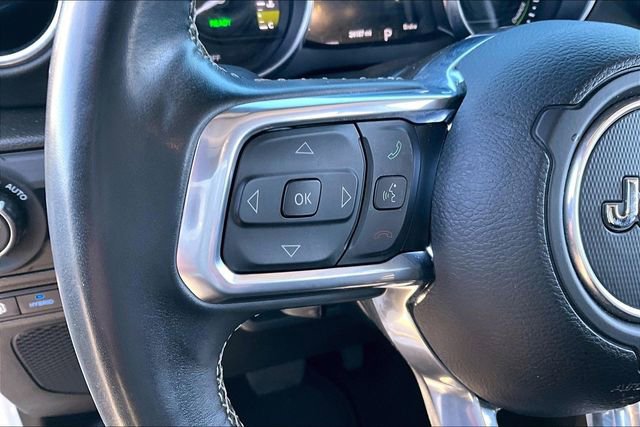 Used 2022 Jeep Wrangler Unlimited Sahara w/ Cold Weather Group image 18