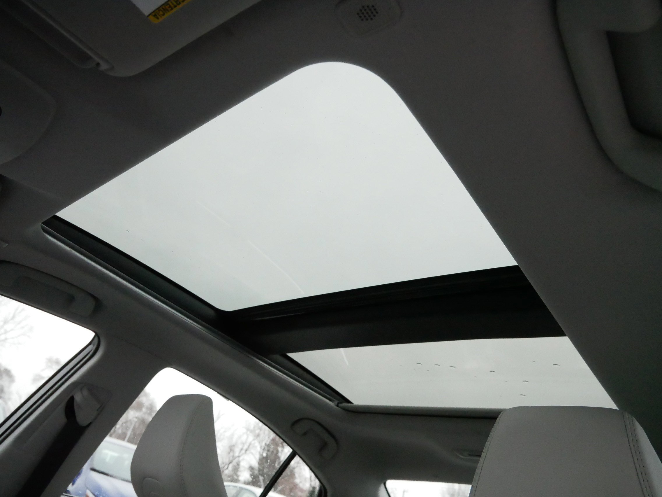 Used 2025 Toyota Camry XLE image 32