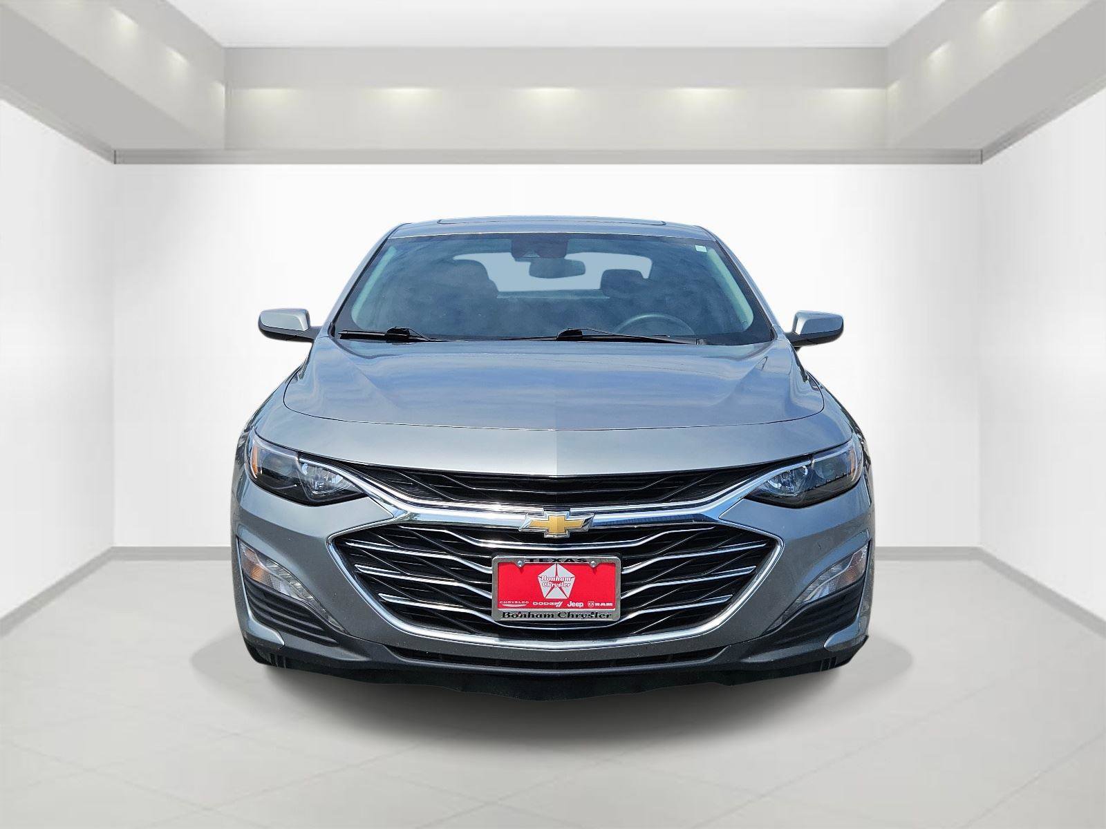 Used 2024 Chevrolet Malibu LT FWD image 2