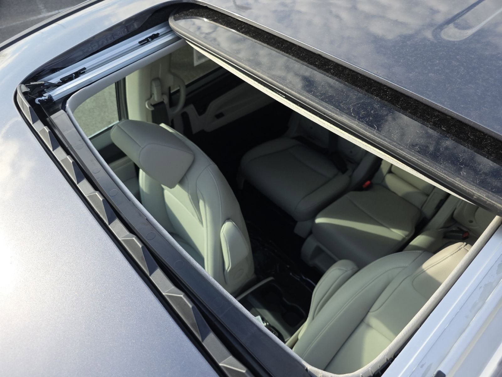 New 2026 Honda Odyssey EX-L image 3