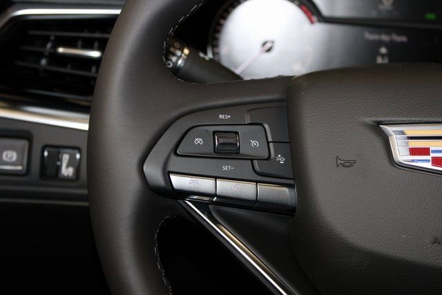 New 2025 Cadillac XT6 Luxury image 22