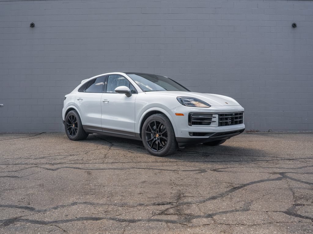 Used 2025 Porsche Cayenne Coupe AWD/4WD image 9