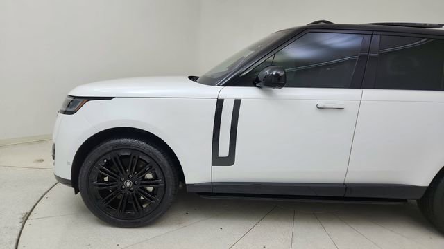 Used 2023 Land Rover Range Rover SE image 9