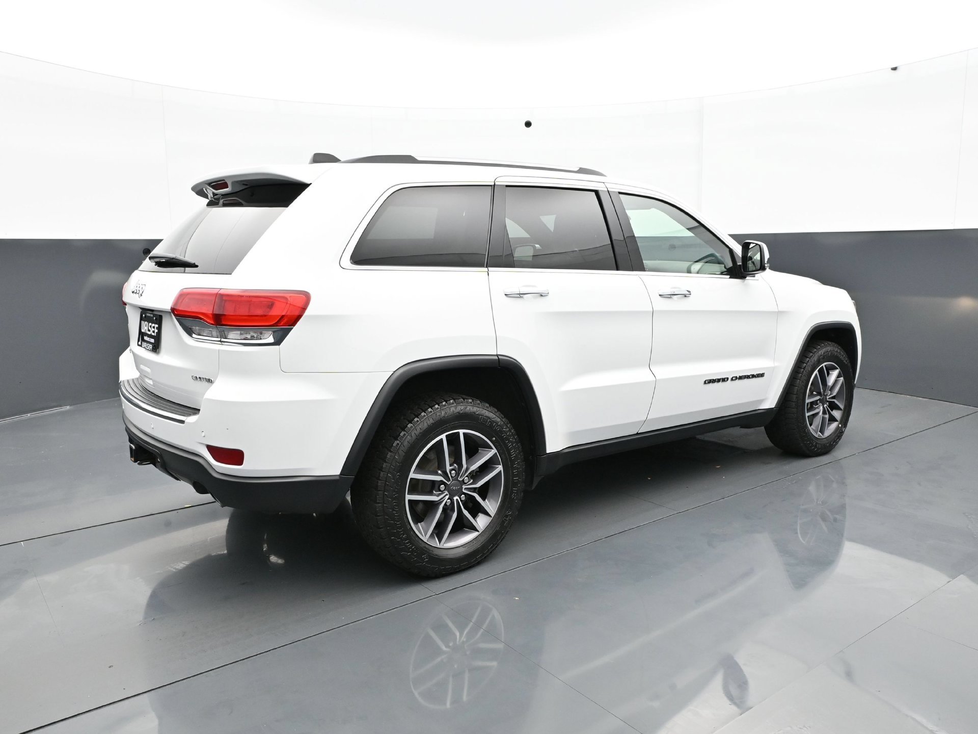 Used 2019 Jeep Grand Cherokee Limited w/ Trailer Tow Group IV AWD/4WD image 7