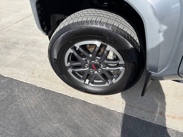 Used 2024 Toyota Tacoma TRD Sport AWD/4WD image 26