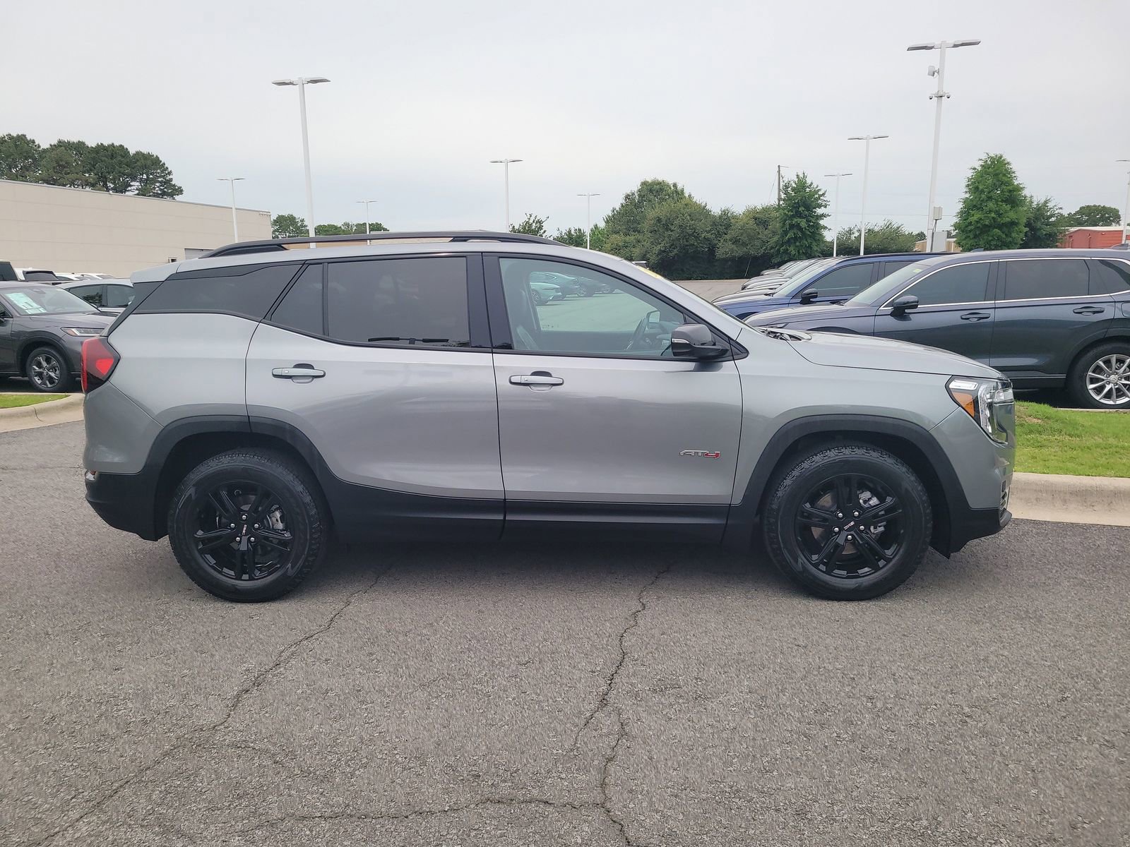 Used 2024 GMC Terrain AT4 w/ Infotainment Package II AWD/4WD image 2