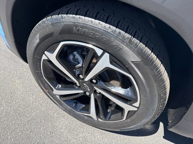Used 2023 Chevrolet TrailBlazer RS w/ Sun and Liftgate Package FWD image 32