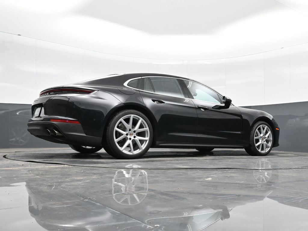 Certified 2025 Porsche Panamera image 38