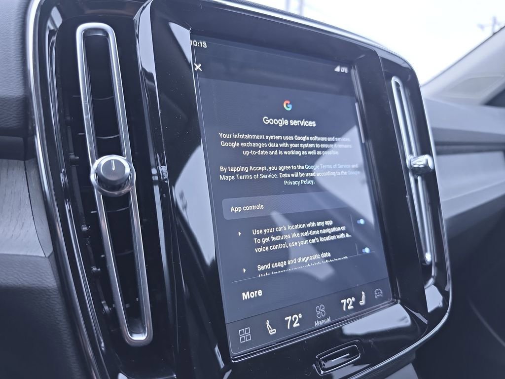 New 2026 Volvo XC40 B5 Core w/ Protection Package image 24