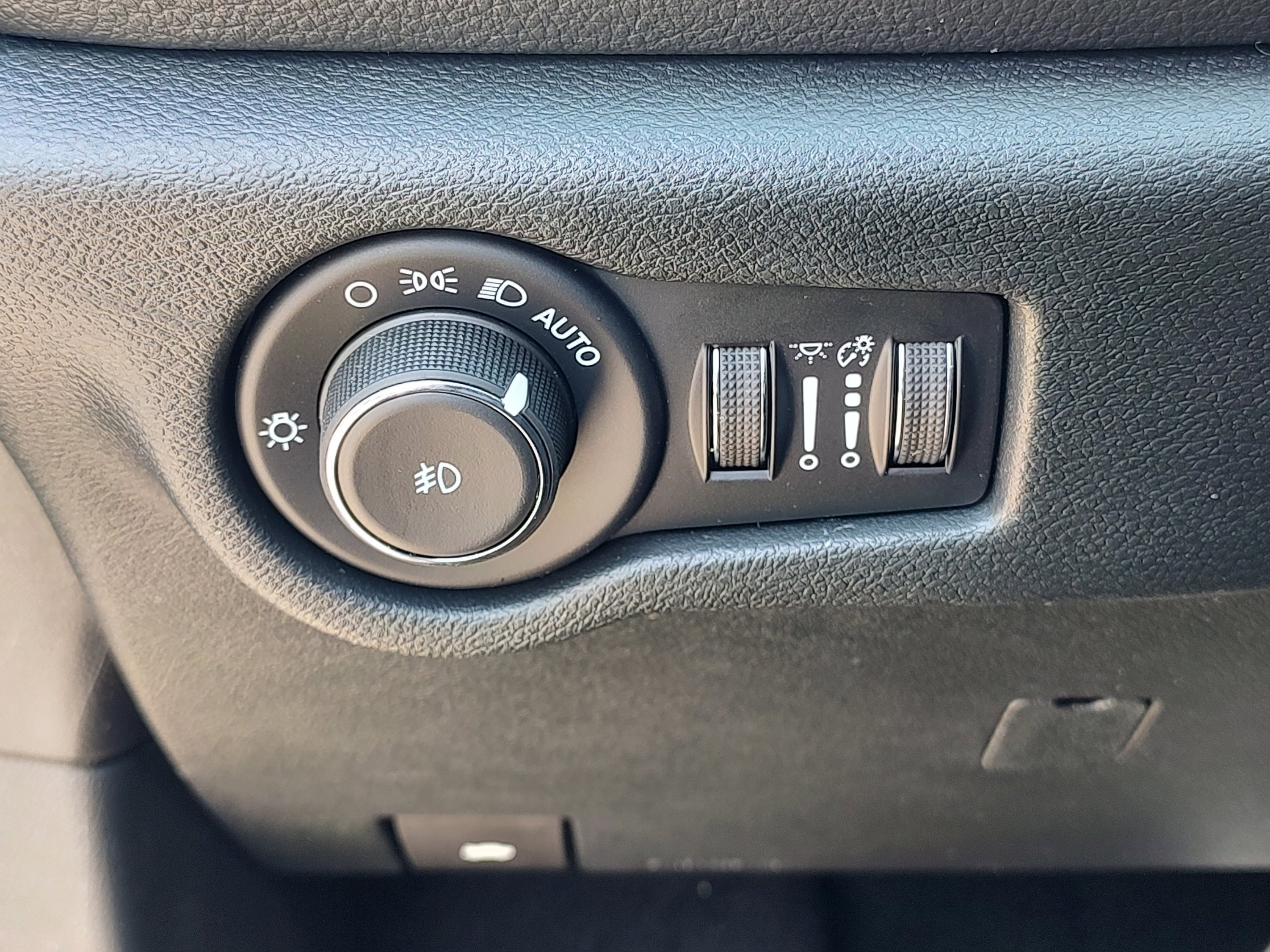 New 2026 Chrysler Pacifica Select w/ S Appearance Package FWD image 25
