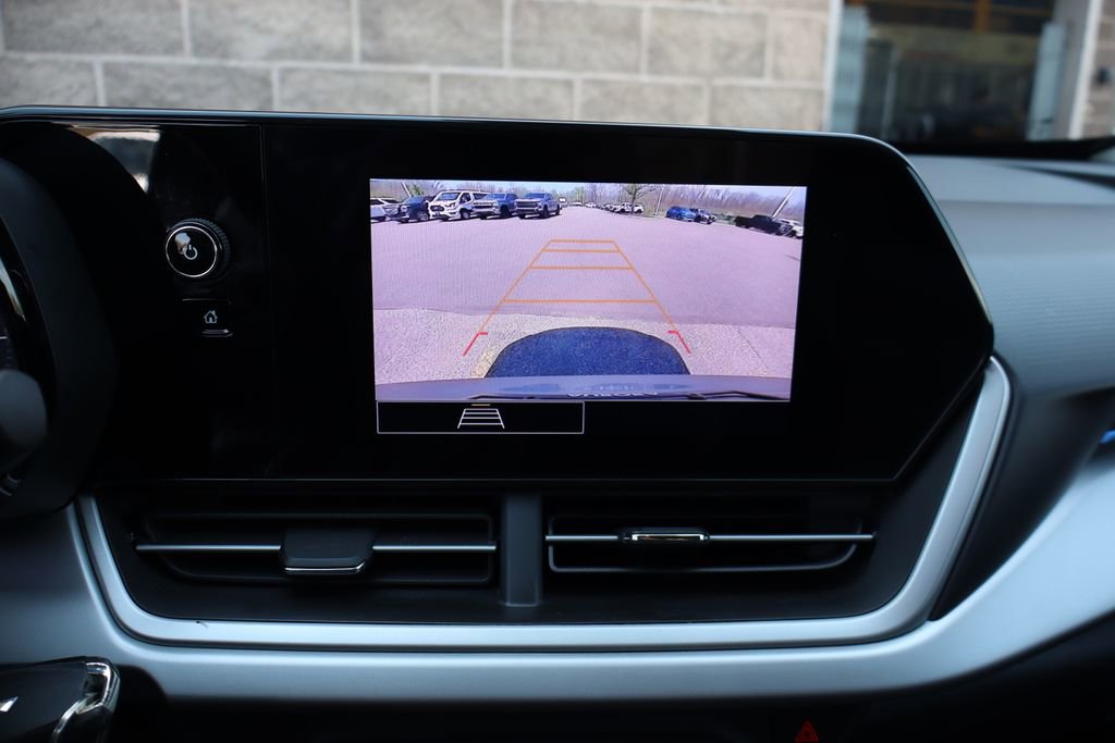 Used 2024 Chevrolet Trax LS w/ LS Convenience Package FWD image 19