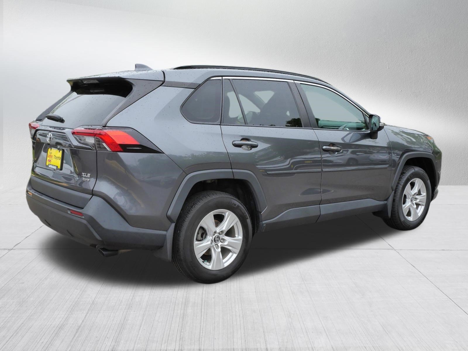 Certified 2021 Toyota RAV4 XLE w/ Convenience Package AWD/4WD image 8