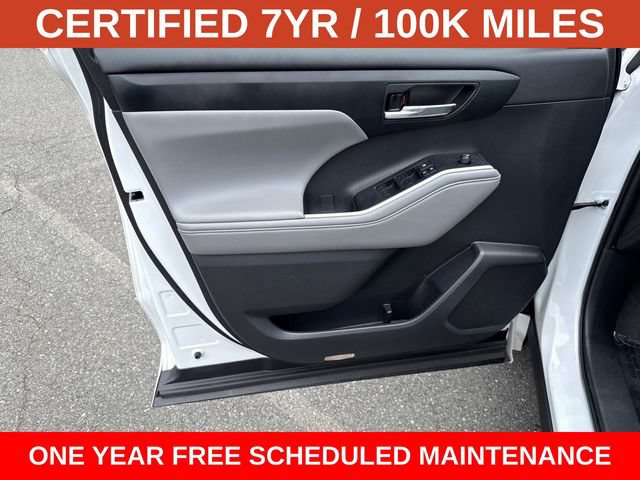 Used 2023 Toyota Highlander XLE FWD image 13