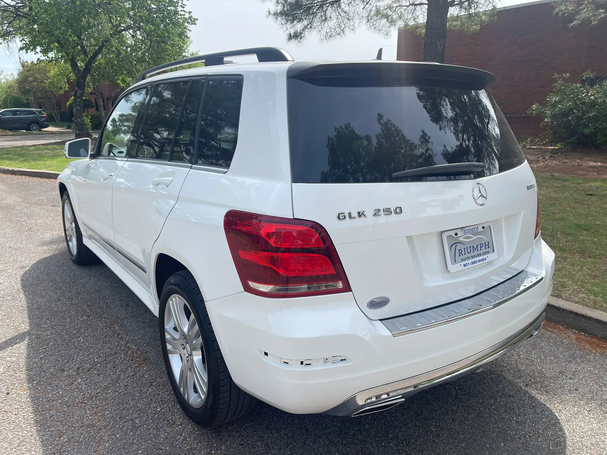 Used 2014 Mercedes-Benz GLK 250 BlueTEC 4MATIC image 3