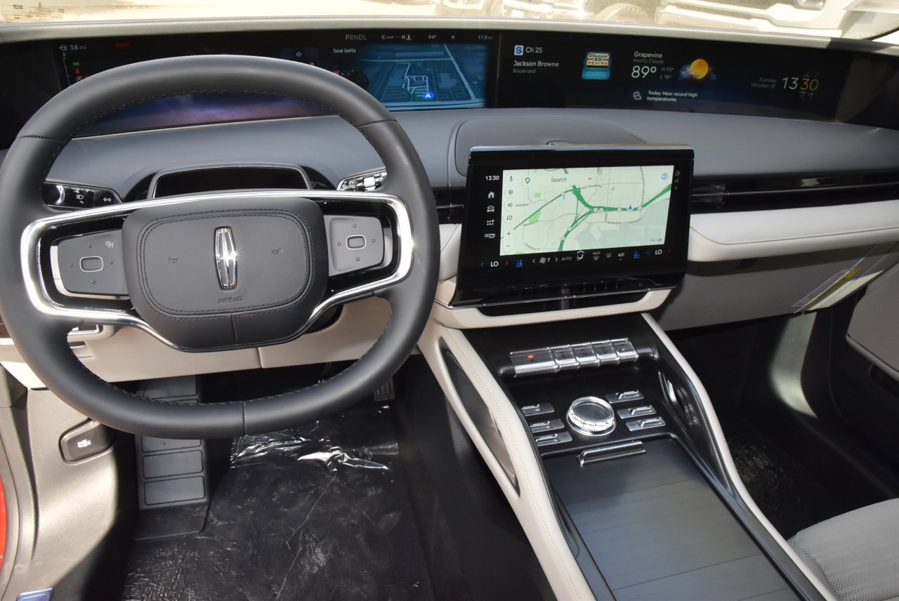 New 2026 Lincoln Nautilus Reserve AWD/4WD image 25
