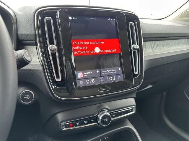 New 2026 Volvo XC40 B5 Plus w/ Climate Package image 16