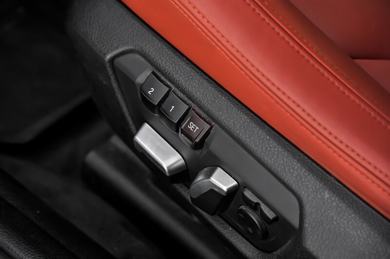 Used 2016 BMW M3 RWD image 21