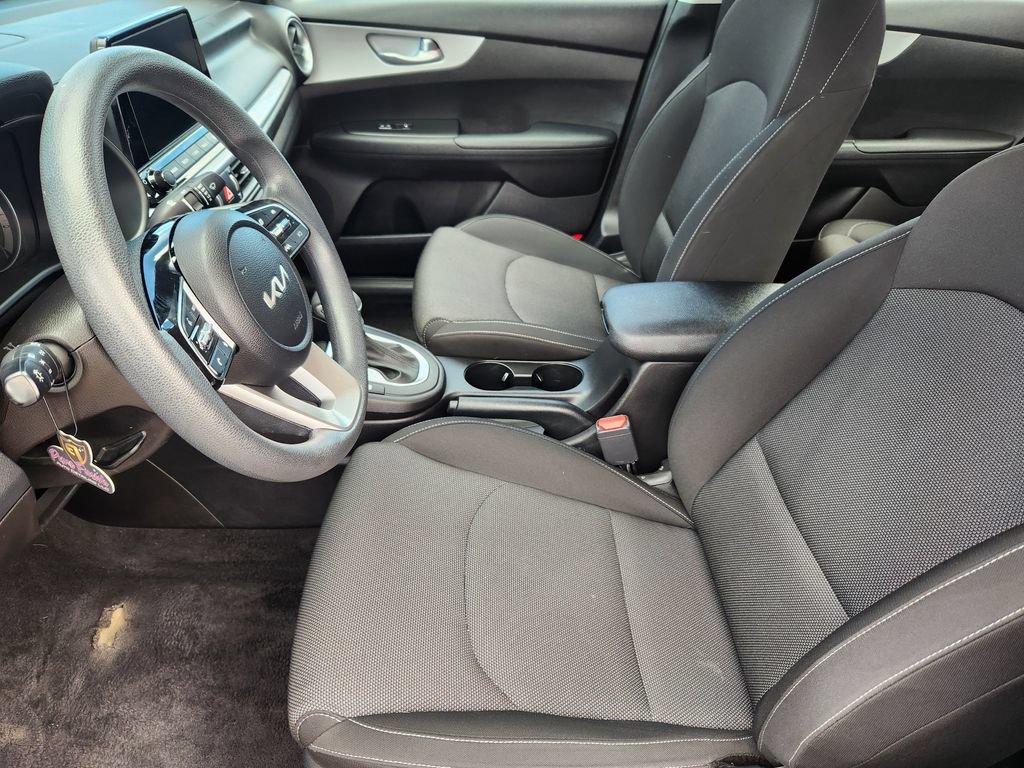 Certified 2023 Kia Forte LXS w/ LXS Technology Package FWD image 8