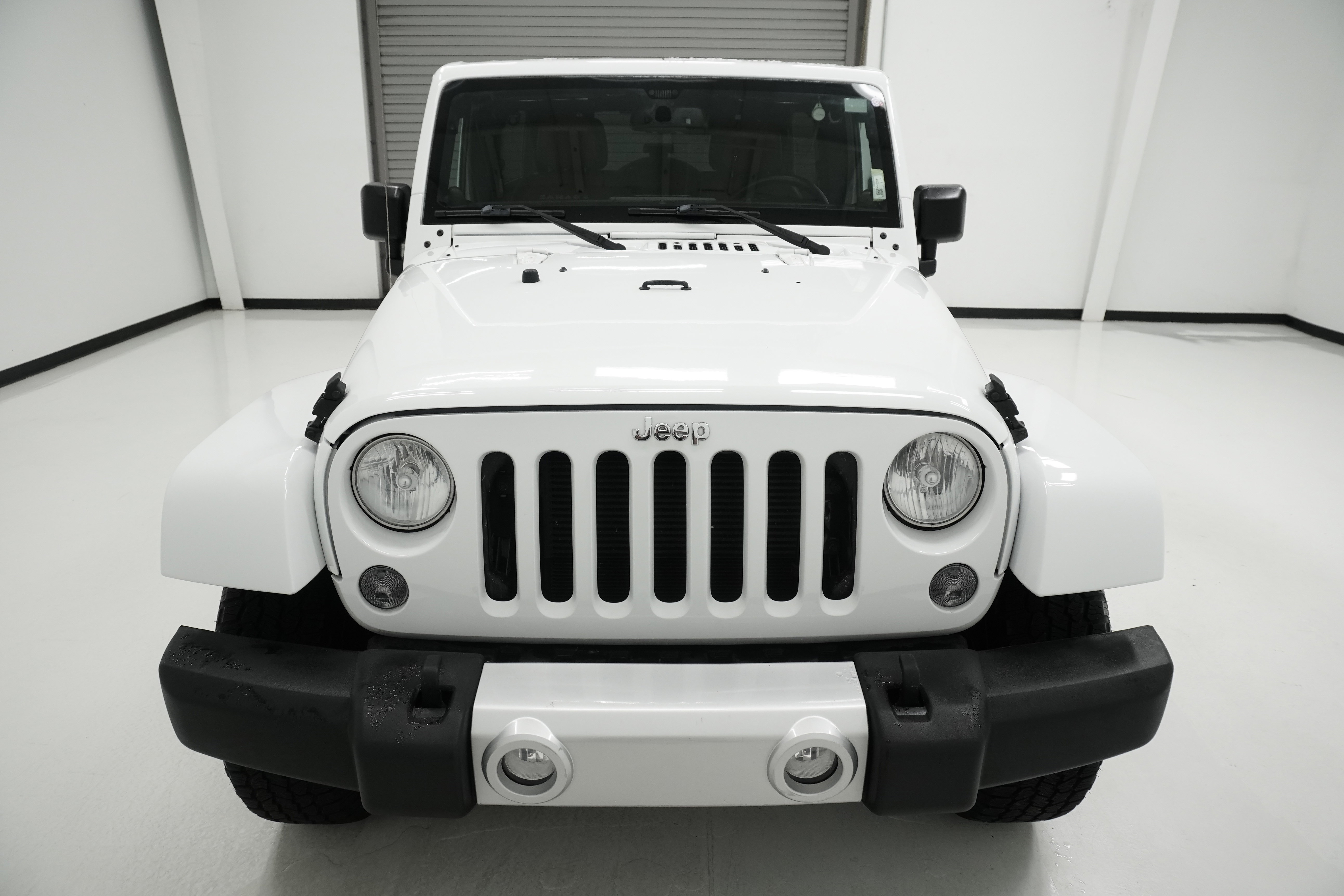 Used 2014 Jeep Wrangler Unlimited Sahara w/ Connectivity Group image 2