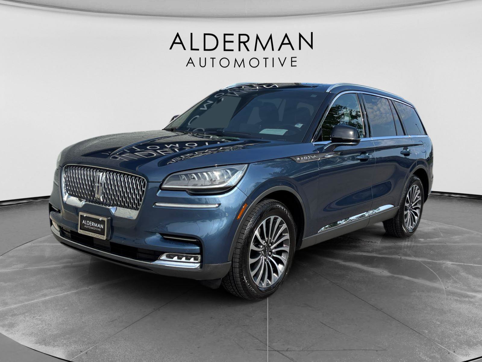 Used 2020 Lincoln Aviator Reserve w/ Elements Package Plus AWD/4WD image 1