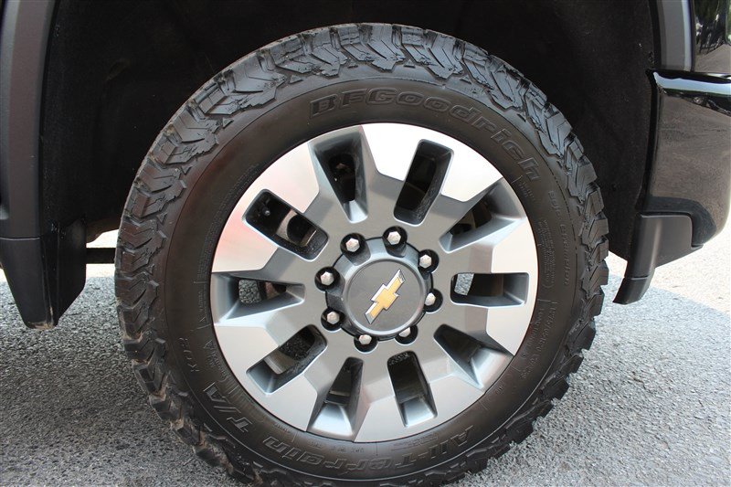Used 2023 Chevrolet Silverado 2500 Custom w/ Custom Value Package AWD/4WD image 10