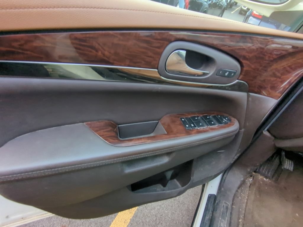 Used 2015 Buick Enclave Leather w/ Trailering Package AWD/4WD image 8
