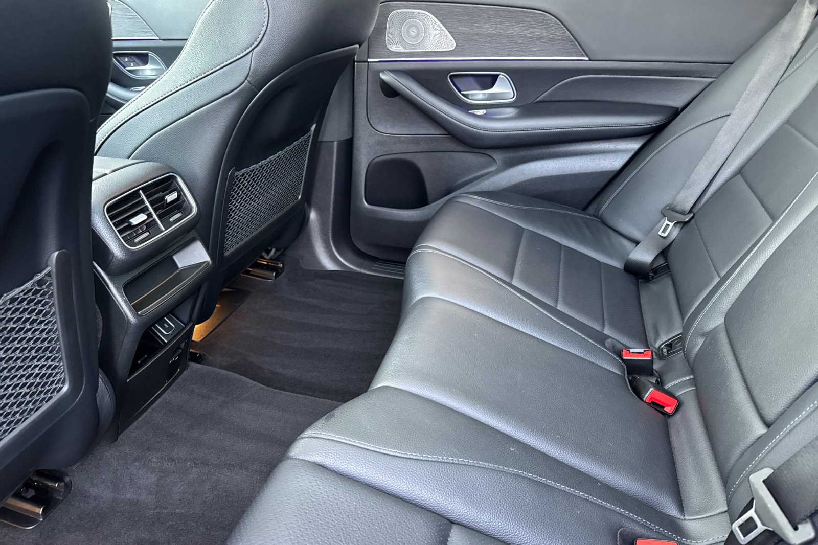 Certified 2022 Mercedes-Benz GLE 350 4MATIC w/ Premium Package image 12