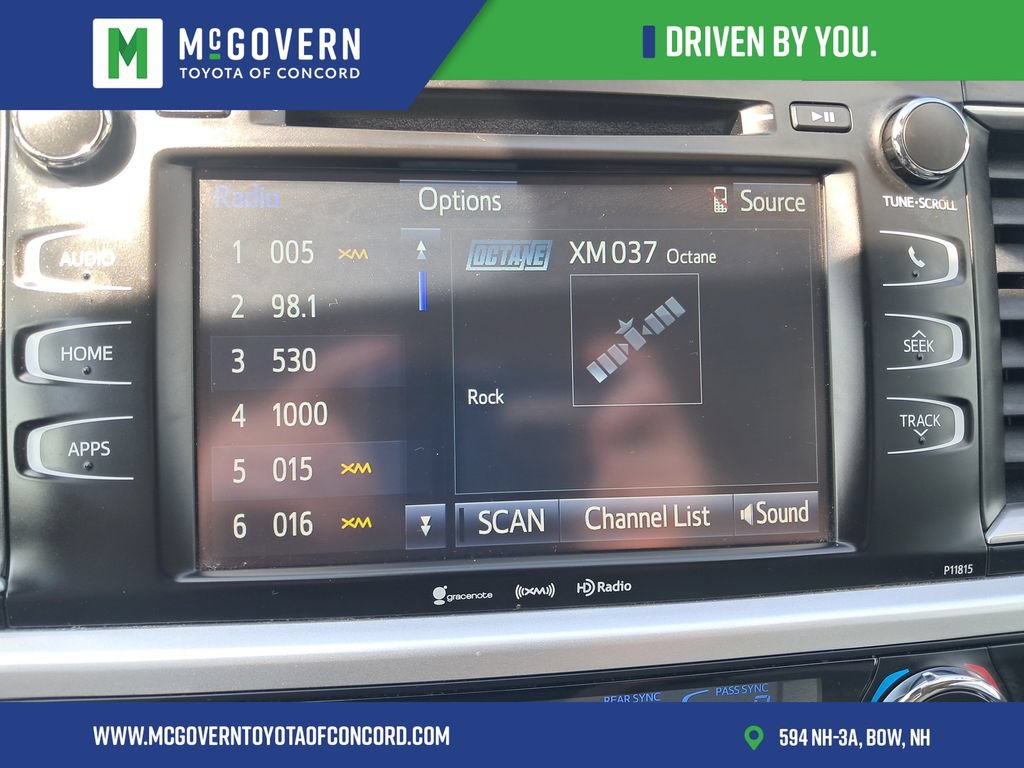 Used 2019 Toyota Highlander Plus AWD/4WD image 27