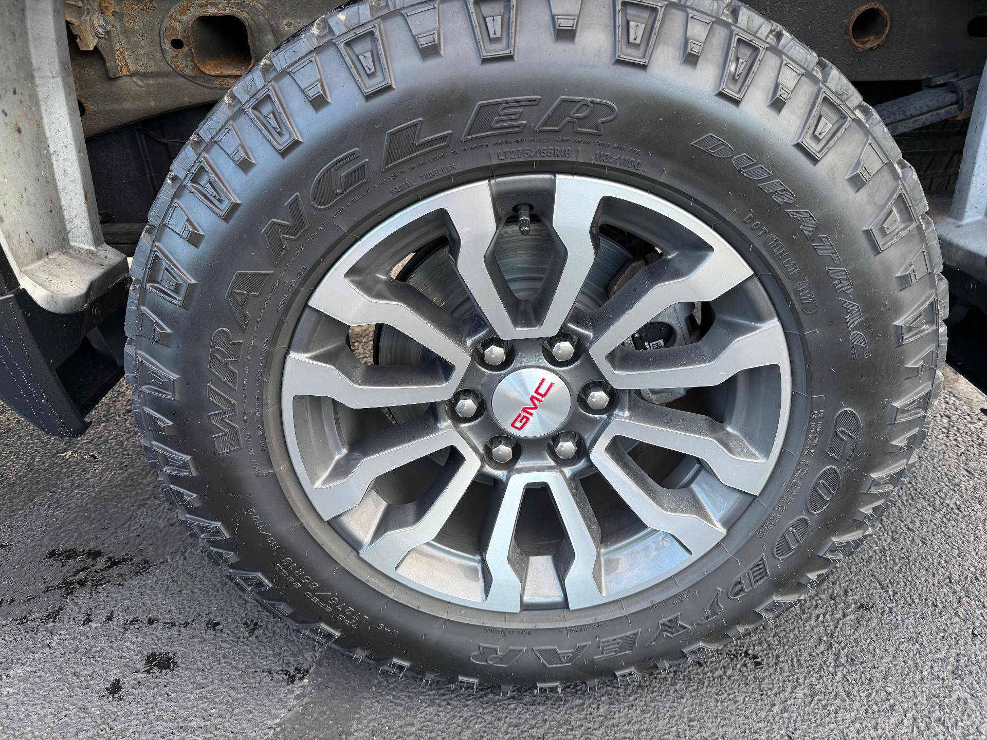 Certified 2022 GMC Sierra 1500 AT4 w/ AT4 Premium Package AWD/4WD image 11