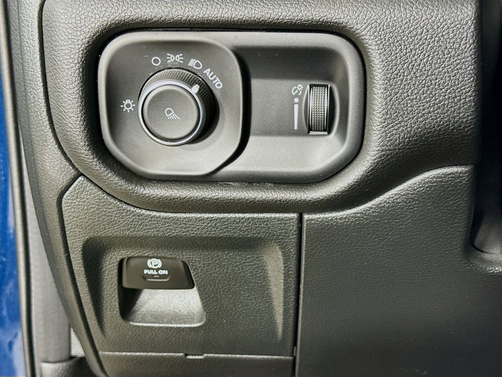 Used 2024 RAM 1500 Laramie image 10