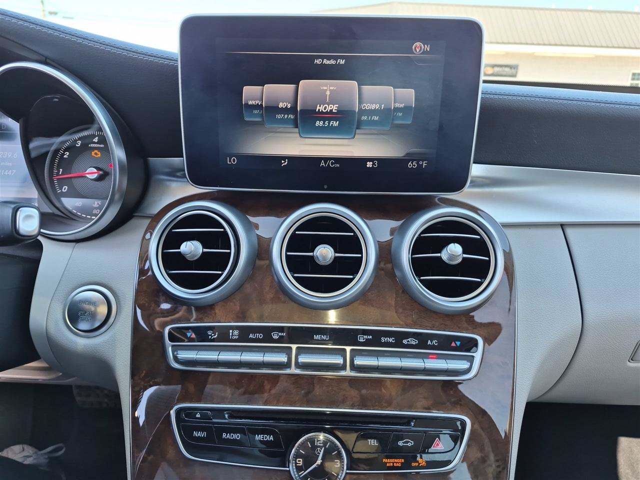 Used 2016 Mercedes-Benz C 300 4MATIC Sedan image 22