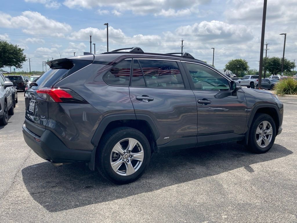 Used 2024 Toyota RAV4 XLE AWD/4WD image 4