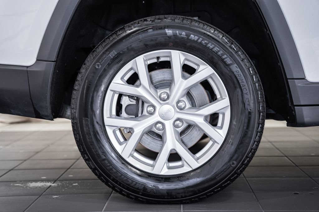 Certified 2024 Jeep Grand Cherokee L Limited w/ Luxury Tech Group II image 21