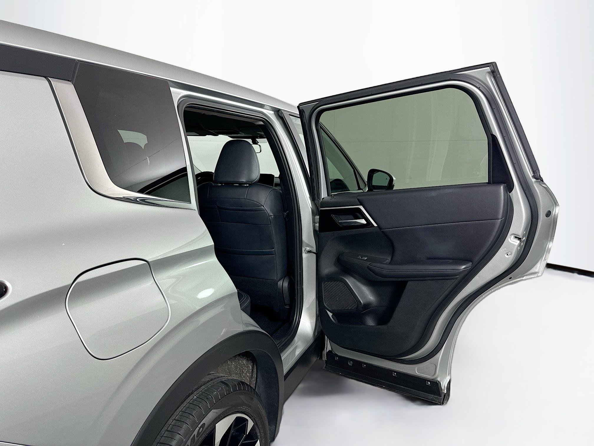 Used 2024 Mitsubishi Outlander SE AWD/4WD image 31