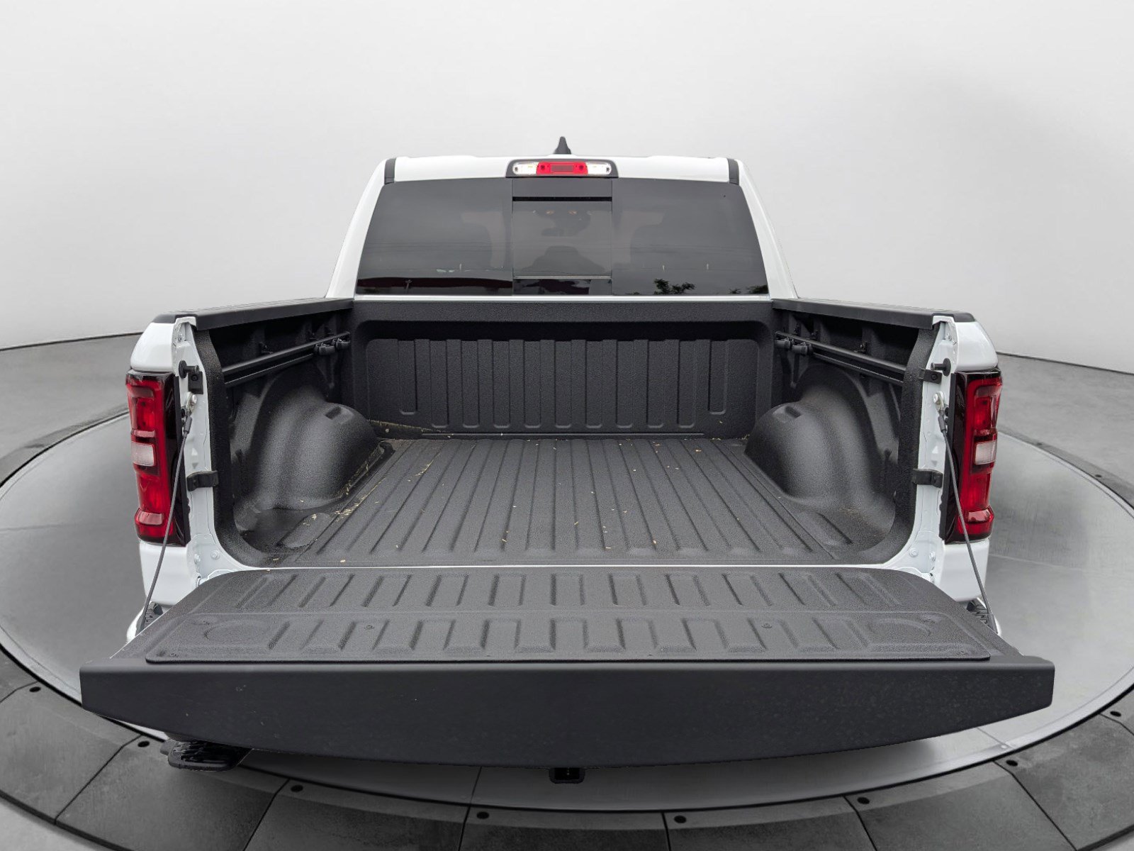 New 2025 RAM 1500 Tradesman w/ Night Edition AWD/4WD image 11
