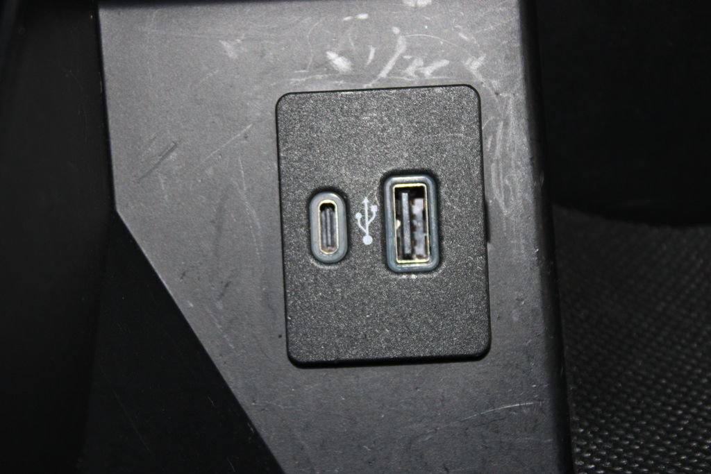 Used 2023 Ford F150 Lariat AWD/4WD image 48