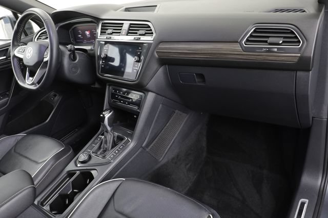 Used 2023 Volkswagen Tiguan SEL R-Line AWD/4WD image 21