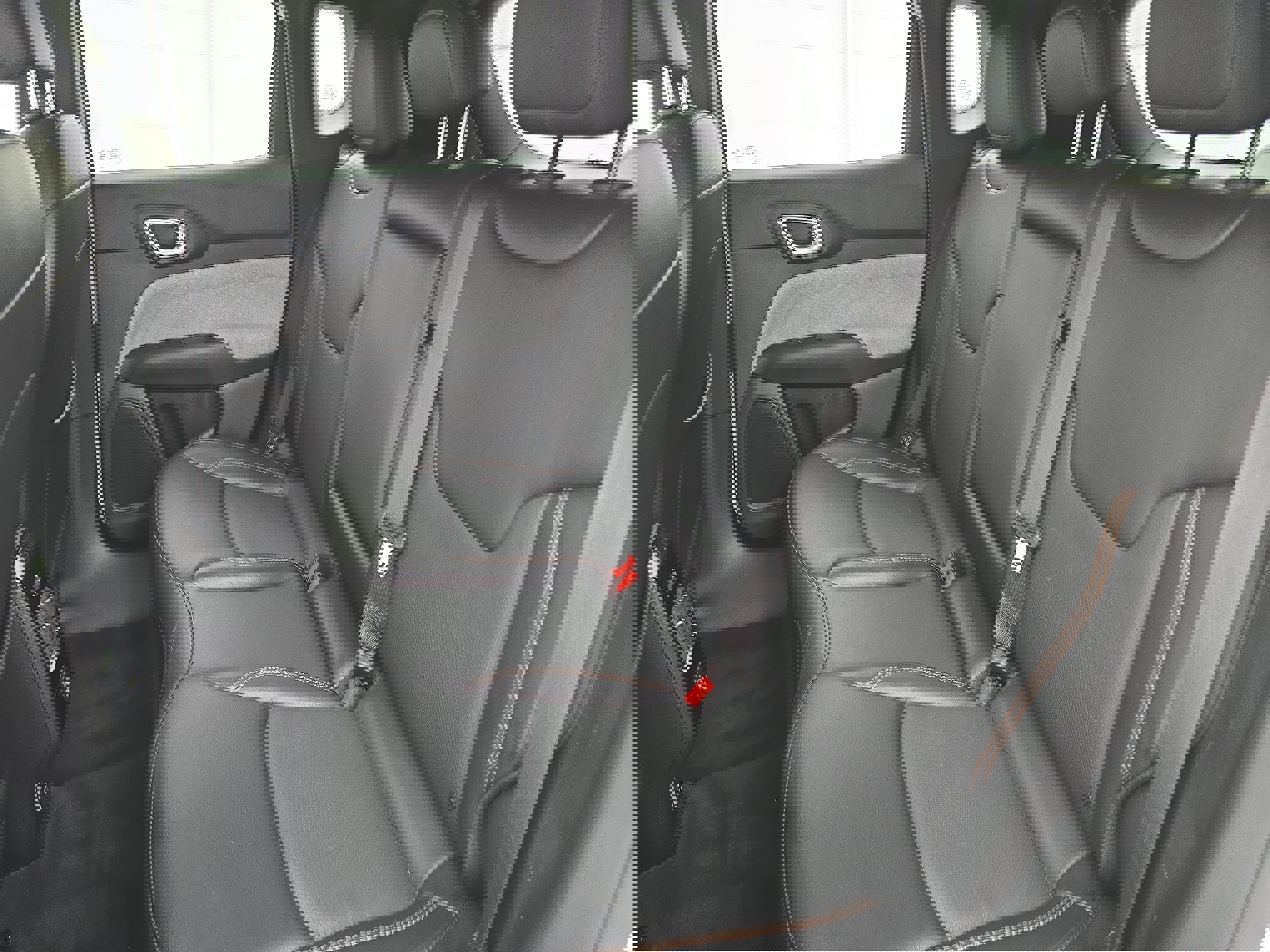 Used 2023 Jeep Compass Latitude image 13