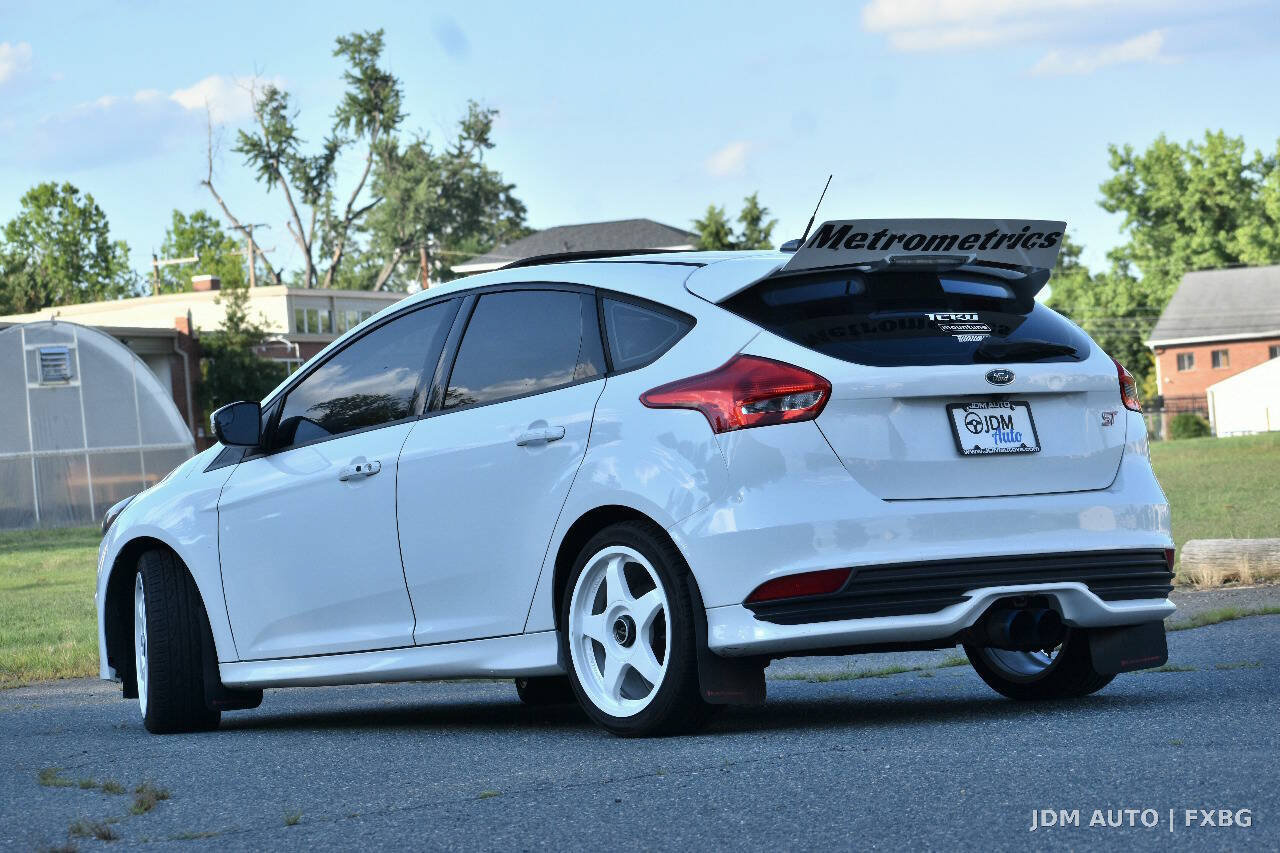 Used 2015 Ford Focus ST w/ Equipment Group 402A FWD image 7