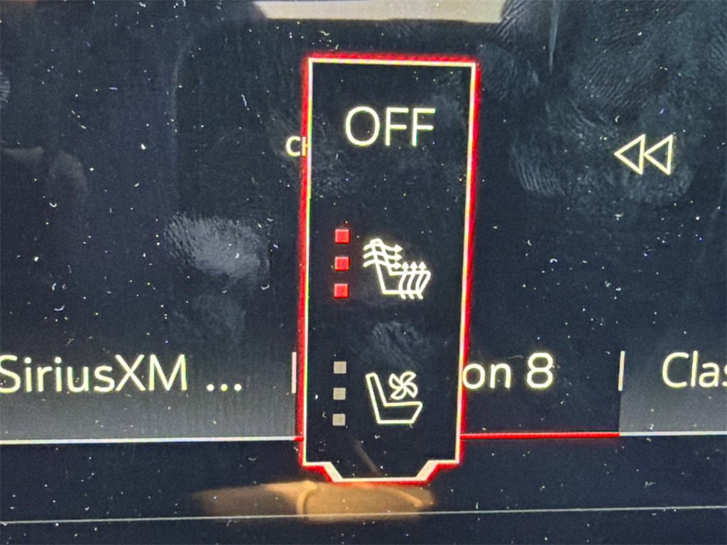 Used 2025 GMC Acadia Denali image 31