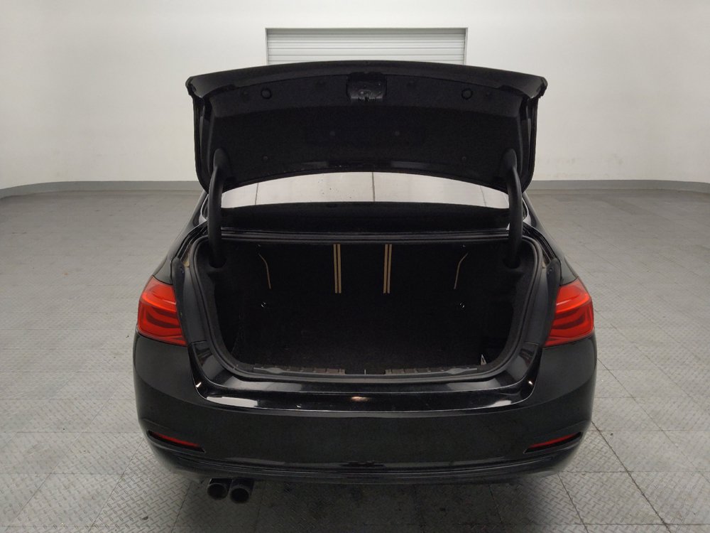 Used 2017 BMW 330i Sedan RWD image 29