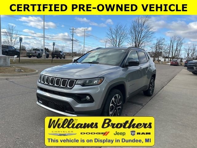 Used 2024 Jeep Compass Limited image 1